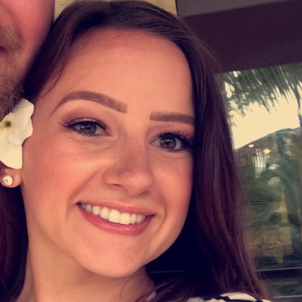 Meet your Posher, Nicole